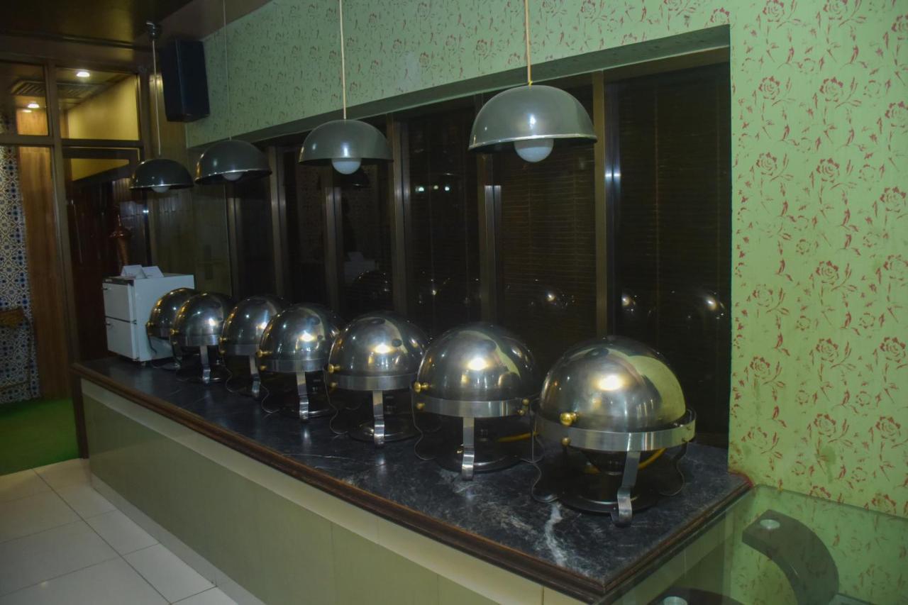 Faran Hotel Karachi Exteriör bild