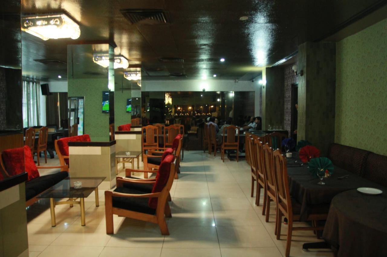 Faran Hotel Karachi Exteriör bild